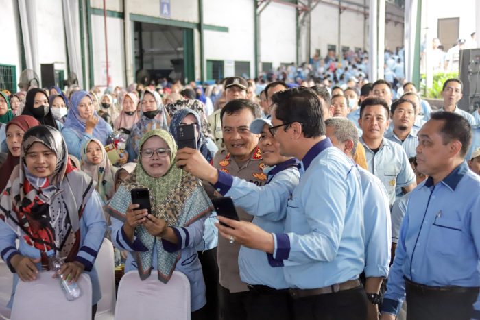 Irjen Pol Ahmad Luthfi  Bersama 2000 Karyawan PT Sukorintex,Ciptakan Lingkungan Aman dan Kondusif