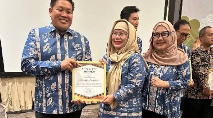 Dinkes Kabupaten Purwakarta Raih Penghargaan Dari Dinkes Propinsi Jawa barat