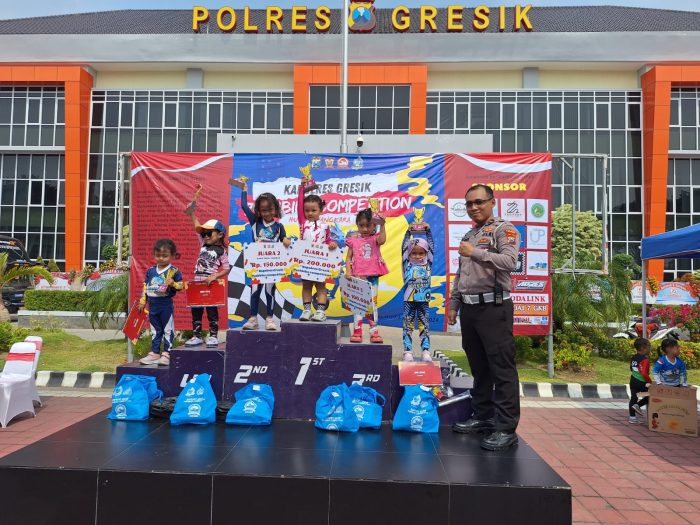 Satlantas Polres Gresik Meriahkan Hari Bhayangkara ke-78 dengan Lomba Push Bike untuk Anak