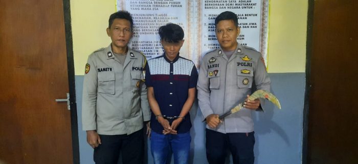 Antisipasi Gangguan Kamtibmas, Polsek Puspo Amankan Pelaku Pembawa Senjata Tajam