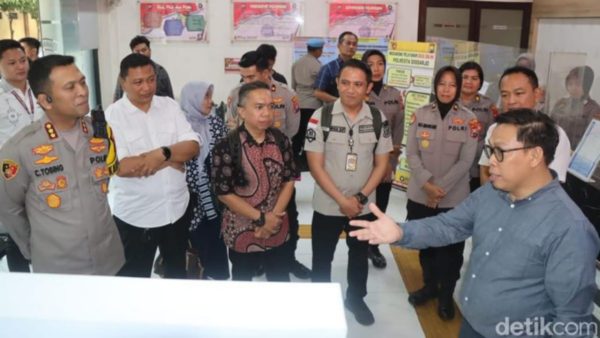 SKCK Keliling dan Online Polresta Sidoarjo Dievaluasi KemenPAN RB Suparno