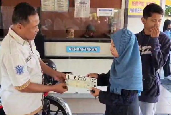 Samsat Surabaya Selatan Beri Perhatian Bagi Wajib Pajak Disabilitas