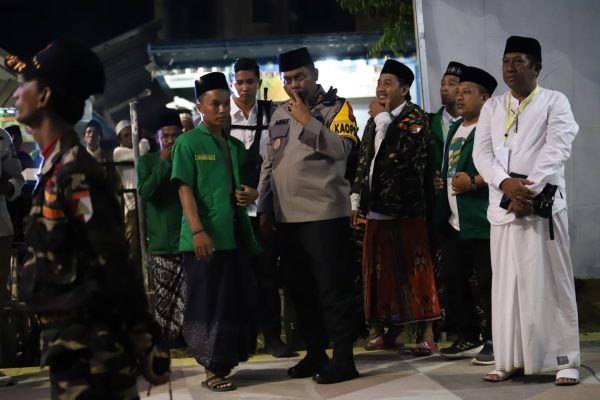 Polisi Lakukan Pengamanan, Gresik Bersholawat di Pulau Bawean Berjalan Kondusif