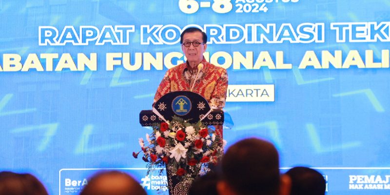 Menkumham Membuka RAKORNIS Analis Hukum Sekaligus Mengukuhkan Pengurus PERSAHI