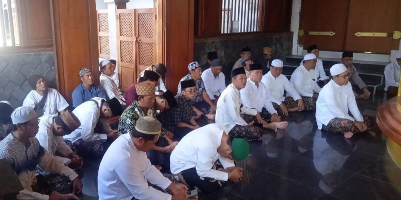 Amanat Lasem Ziarah Ke Makam Sayid Abdurohman (Mbah Sambo),Untuk Meningkatkan Nilai Keislaman Jamaah
