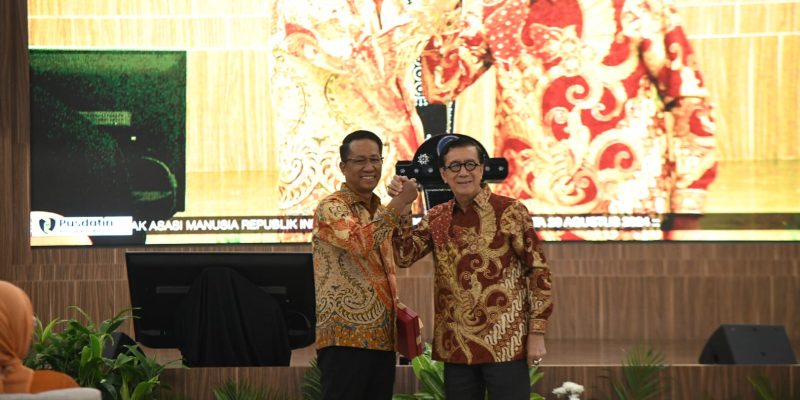 Terima Jabatan Menkumham, Supratman Minta Kolaborasi Seluruh Jajaran Kemenkumham
