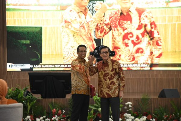 Terima Jabatan Menkumham, Supratman Minta Kolaborasi Seluruh Jajaran Kemenkumham