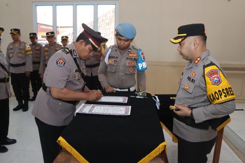 Kapolres Pasuruan Pimpin Sertijab Pejabat Utama Polres Pasuruan Dan Kapolsek Jajaran