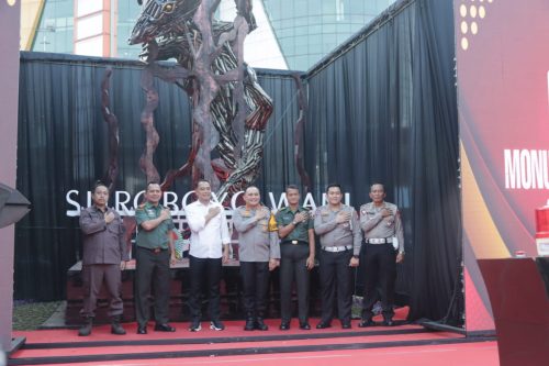 Monumen Knalpot di Resmikan Kapolrestabes Bersama Walikota Surabaya