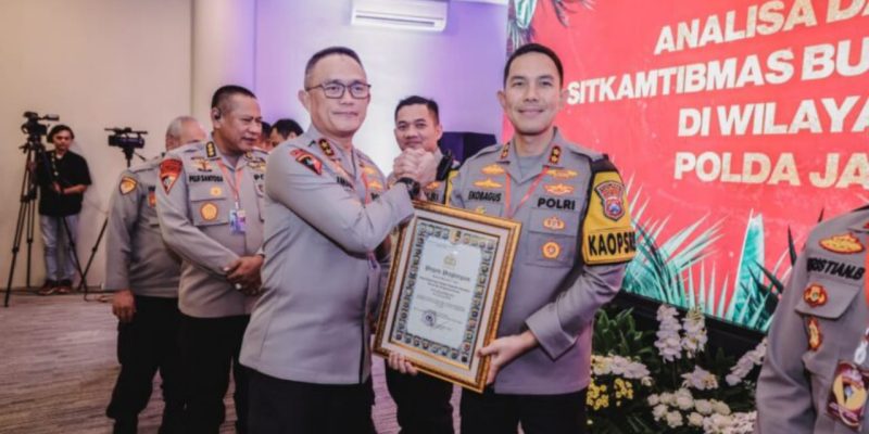 Polres Jombang Terima Penghargaan Kapolri dan Kapolda Jatim