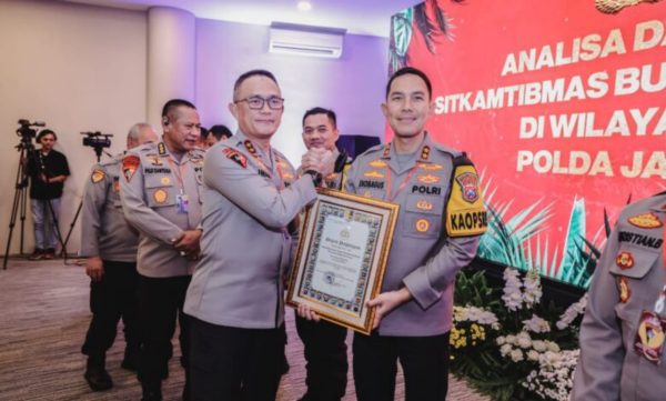 Polres Jombang Terima Penghargaan Kapolri dan Kapolda Jatim