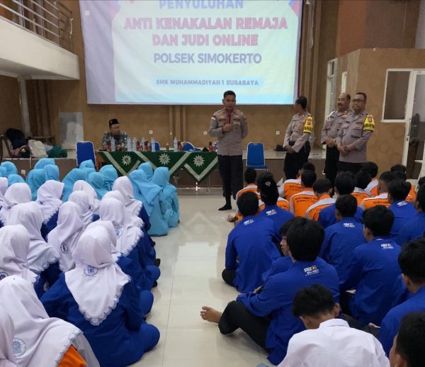 Cegah Salah Pergaulan Kapolsek Simokerto Penyuluhan Kenakalan Remaja Dan Judi Online Ke Sekolahan