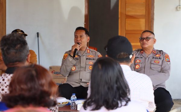 Kapolres Kotamobagu Gelar “Curhat Kamtibmas” di Desa Mobuya: Masyarakat Ungkap Keluhan, Polri Beri Solusi