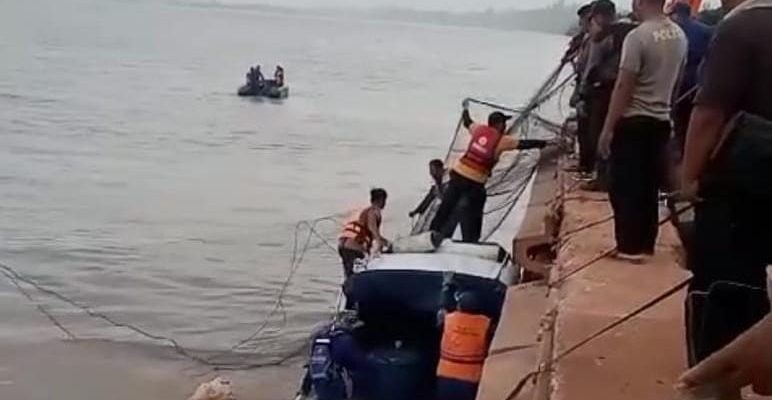 Kelotok Diterjang Gelombang, 4 Orang Tenggelam di Sungai Kahayan Pulang Pisau Korban Merupakan Karyawan PT MKM