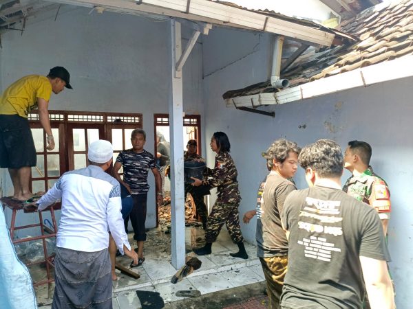 Rumah Di Gg Setia Desa Kauman Kec Bangil Ludes Di Lahap Si Jago Merah