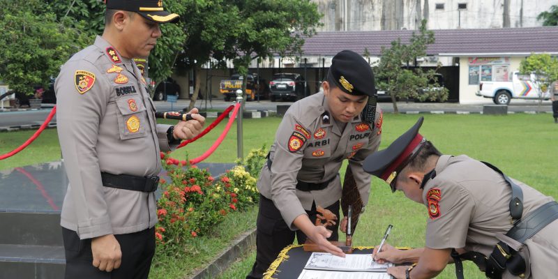 Kapolres Lubuklinggau AKBP Bobby Kusumawardhana Pimpin Upacara Sertijab Kasat Intelkam