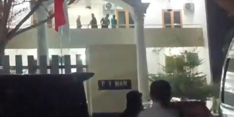 Pembunuhan Wanita Cantik di Rumah Kos”an Desa Banjarpoh, Sidoarjo