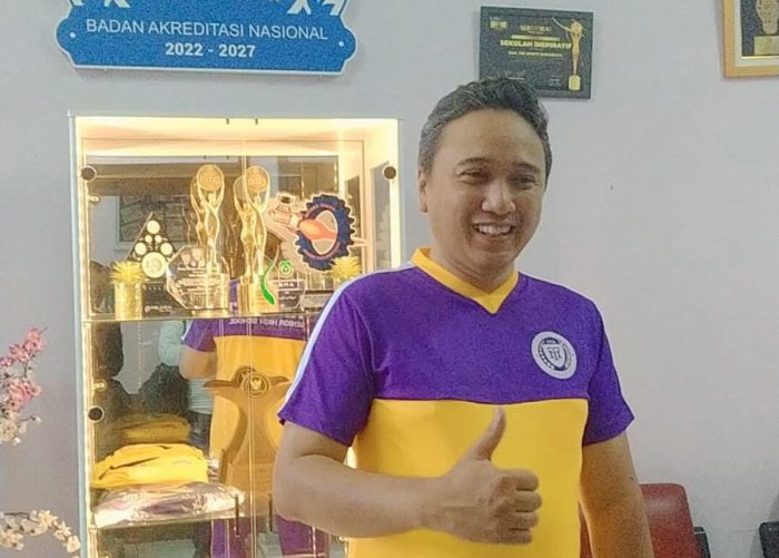Ratusan Peserta Ikut Jalan Sehat SMA Trimurti