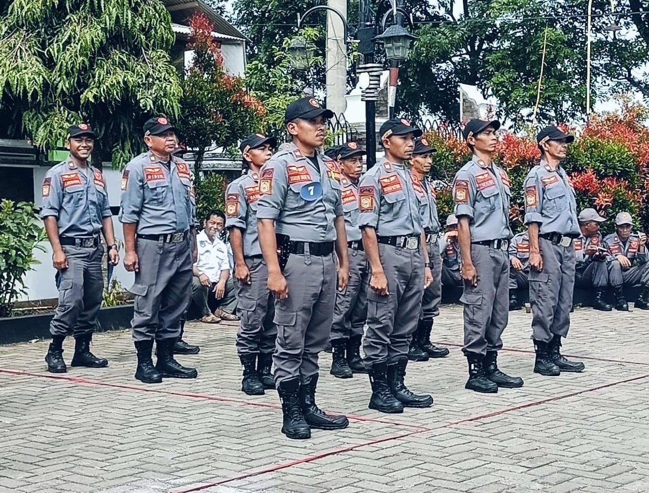 Menyambut HUT RI Yang Ke -79 Tahun 2024 Kepala Desa Bojong Timur Hadiri Perlombaan PBB Linmas Sekecamatan Bojong