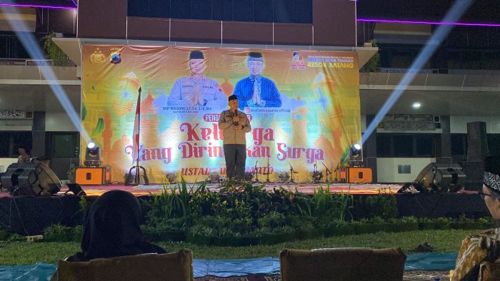 Cooling System Jelang Pilkada, Polres Batang Gelar Tabligh Akbar Bareng Ustadz Wijayanto
