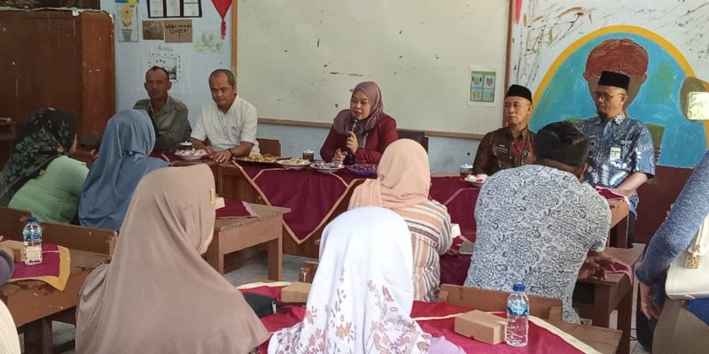 Bacalon Bupati Batang Hj. Ana Mundiana Sosialisasikan Program Makan Sehat Bergizi