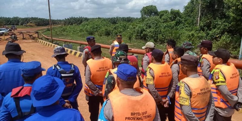 Polres Pulang Pisau Bersama Tim SAR Gabungan Lakukan Pencarian Korban Tenggelam di Perairan Maliku