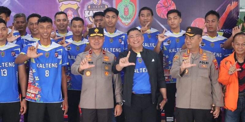 Wakapolda Kalteng Lepas Tim Bola Voli ke Ajang Kapolri Cup 2024 di Kalbar