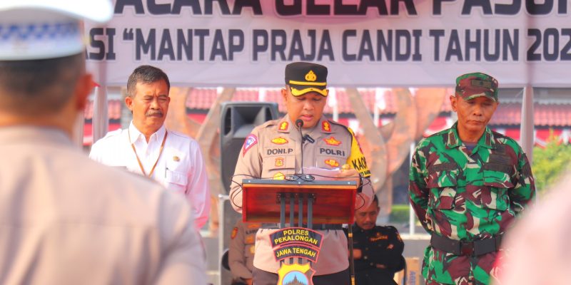 Kapolres Pekalongan Pimpin Upacara Gelar Pasukan Operasi Mantap Praja Candi 2024-2025