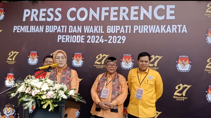 Pendaftaaran Ke KPU Bakal Paslon Bupati Dan Wakil Bupati Purwakarta Anne Ratna Mustika Dengan H.Budi Hermawan Periode Tahun 2024-2029