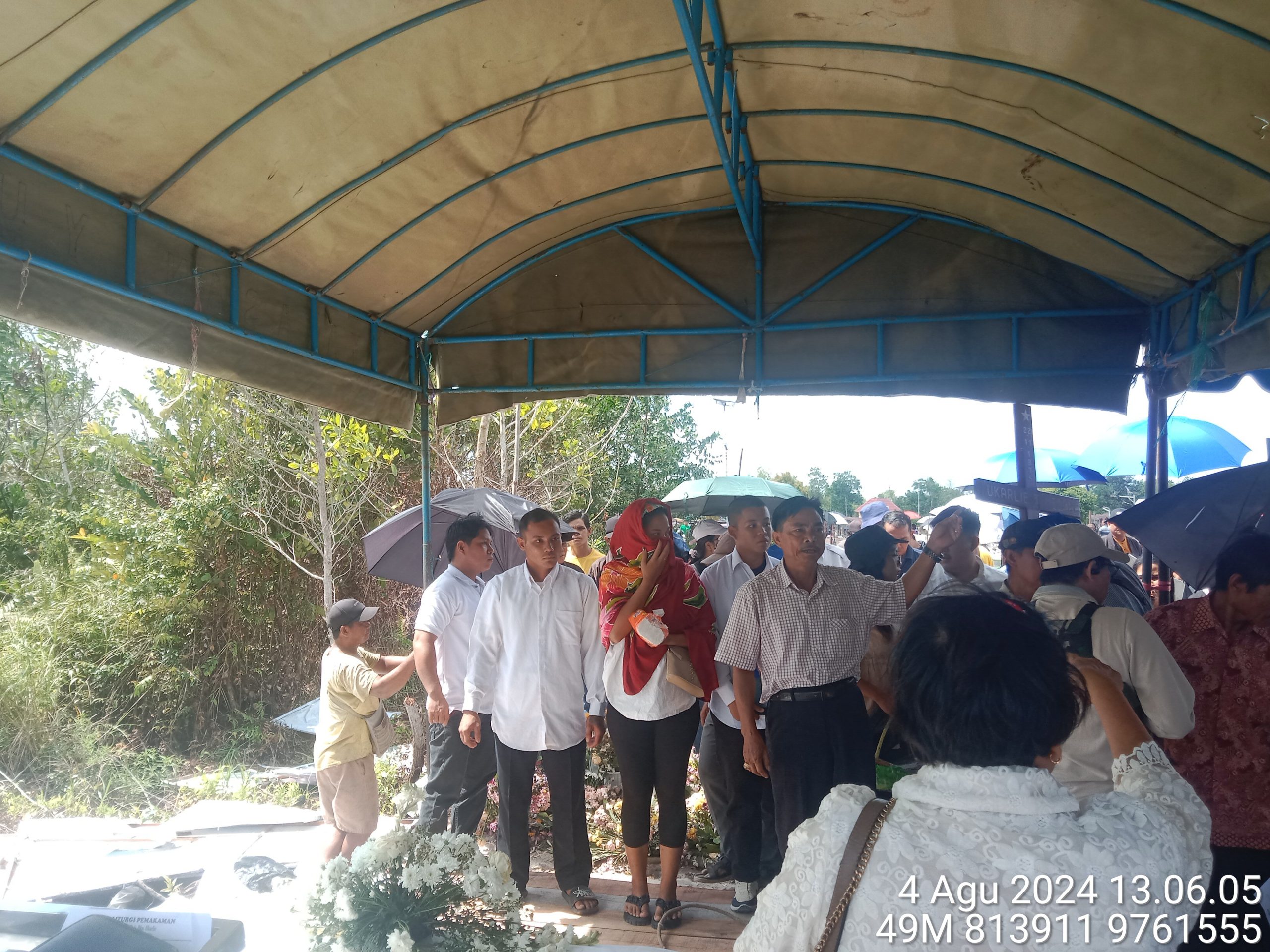 Pemakaman Ukarli Korban Penembakan di PT.BMB Dihadiri Ratusan Pengantar dan Pelayat