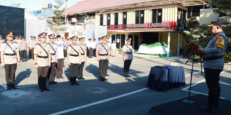 Kapolres Pelabuhan Tanjung Perak Pimpin Sertijab 3 Kapolsek dan Kasatlantas, Tekankan Pentingnya Integritas dan Profesionalisme