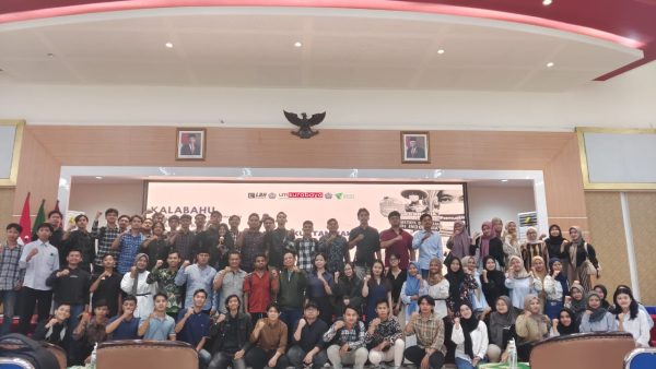 Kolaborasi Diskusi FH Umsurabaya Dan LBH Surabaya Menggagas Upaya untuk Mengorganisir Kekuatan Rakyat Untuk Menggapai Keadilan Sosial