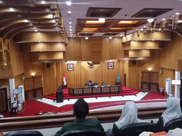 Rapat Paripurna DPRD Kota Surabaya Usul Nama, Susunan Keanggotaan Fraksi-fraksi