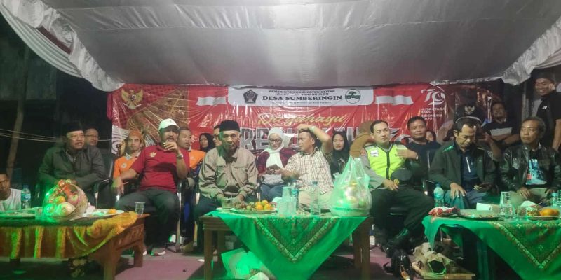 Warga Desa Sumberingin Antusias Ikuti Karnaval Semarakkan HUT RI Ke 79