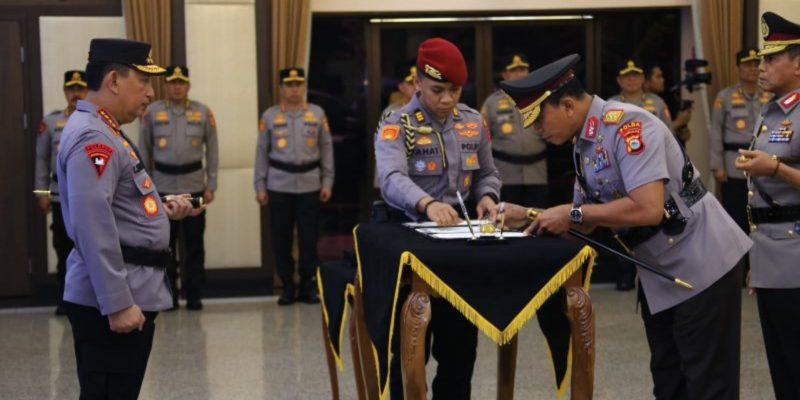 Kapolri Pimpin Pelantikan Sejumlah Kapolda dan Pengukuhan 2 Jabatan Baru di Polri