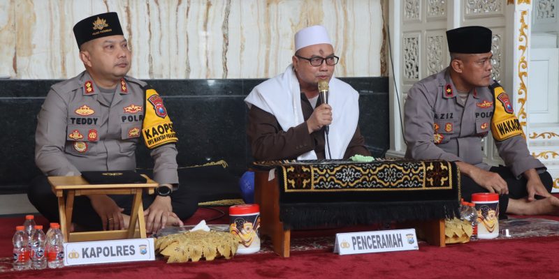 Polres Pasuruan Menggelar Acara Maulid Nabi Muhammad SAW D’oa Bersama dan Pemberian Santunan Anak Yatim
