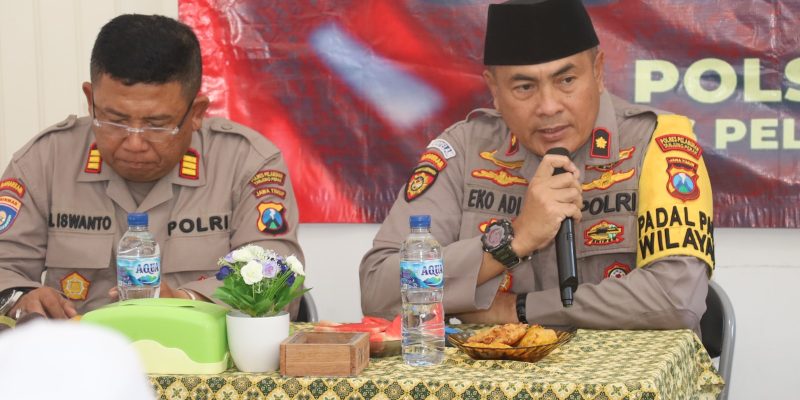 Jumat Curhat, Polres Pelabuhan Tanjung Perak  Ajak Warga Cegah Kenakalan Remaja