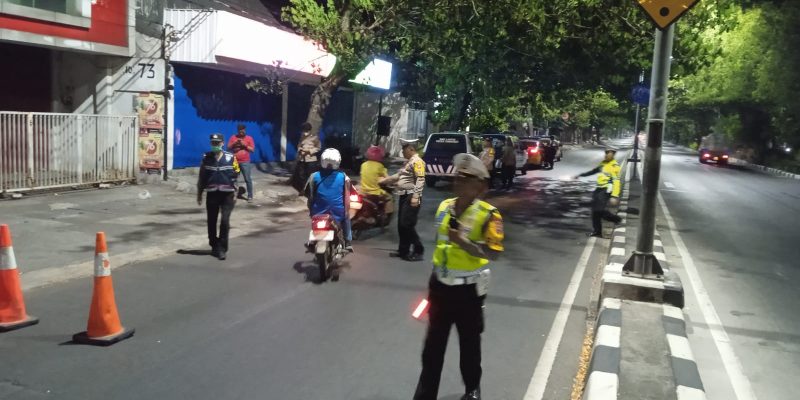 Patroli Rayon Polsek Tambaksari, Simokerto dan Bubutan Melaksanakan Patroli Gabungan Antisipasi 3 Cepu