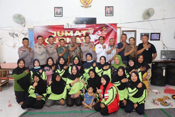 Jumat Curhat, Polres Pelabuhan Tanjung Perak  Ajak Warga Cegah Kenakalan Remaja dan Jaga Kamtibmas Jelang Pilkada 2024