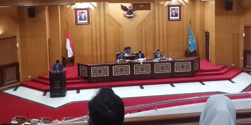 Mengusulkan Nama Dan Susunan Keanggotaan Fraksi-fraksi DPRD Kota Surabaya