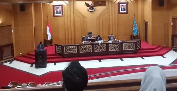 Mengusulkan Nama Dan Susunan Keanggotaan Fraksi-fraksi DPRD Kota Surabaya