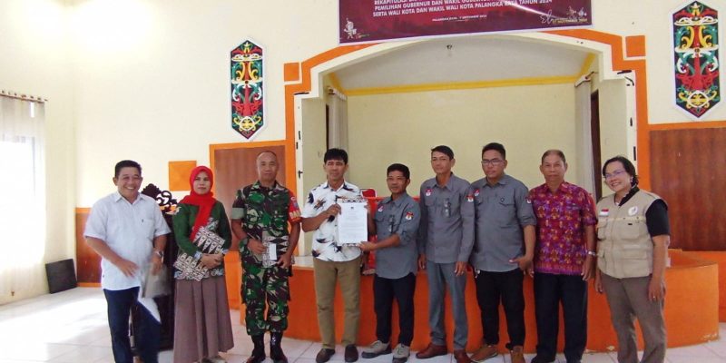 Babinsa 1016-01/Pahandut Hadiri Rapat Pleno Terbuka Rekapitulasi Daftar Pemilih Sementara Hasil Perbaikan (DPSHP)