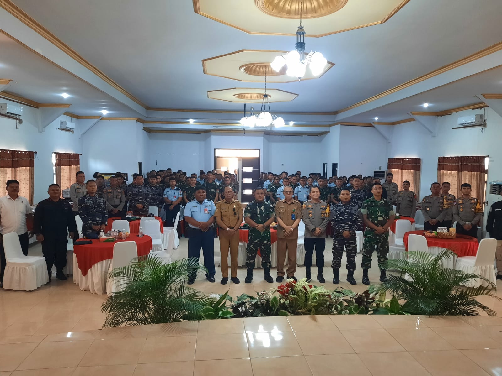 Brimob Kalteng Hadiri Coffee Morning Bersama TNI di Aula Mapolres Kobar