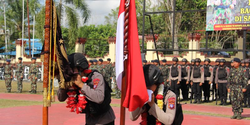 Brimob Kalteng Gelar Upacara Tradisi, Sambut 25 Bintara dan 8 Tamtama Remaja