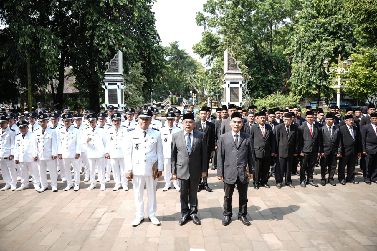 Pengukuhan Masa Jabatan 180 Kepala Desa Dan 183 BPD Kabupaten Purwakarta