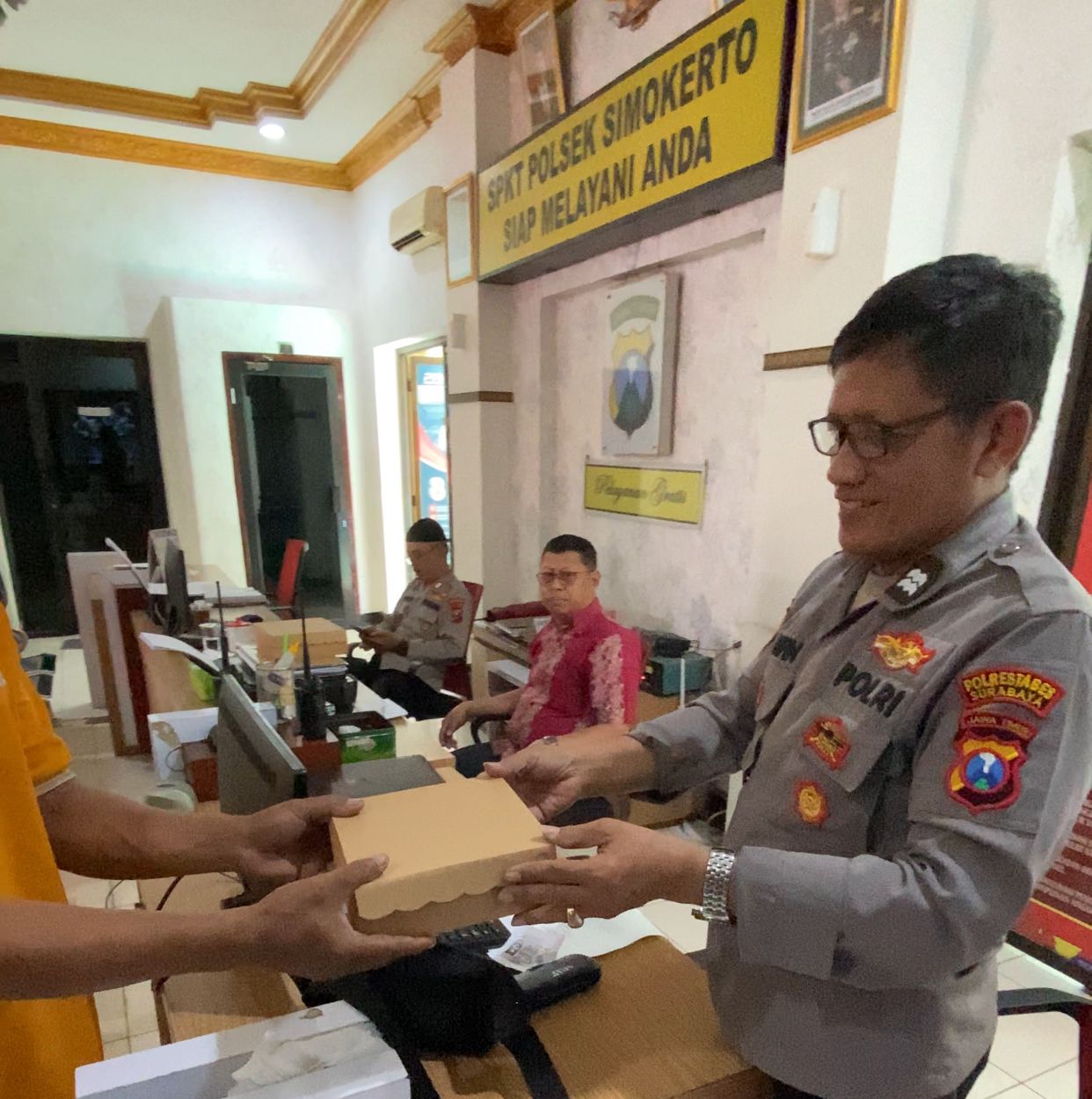 Polsek Simokerto Perlakukan Masyarakat Yang Membuat Laporan Kehilangan Dengan Istimewa