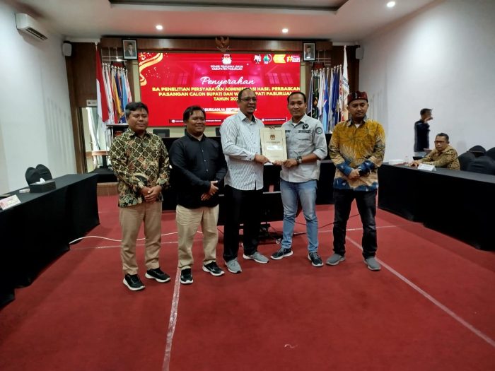 KPU Pasuruan Umumkan Hasil Penelitian Persyaratan Administrasi, Bahwa Kedua Pasangan Calon Telah  Memenuhi Syarat