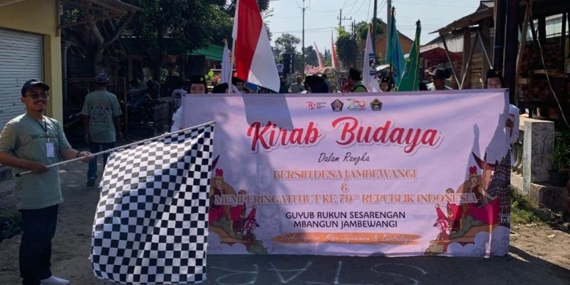 Pemdes Jambewangi Gelar Kirab Budaya Dalam Rangka Bersih Desa Dan HUT RI Ke 79