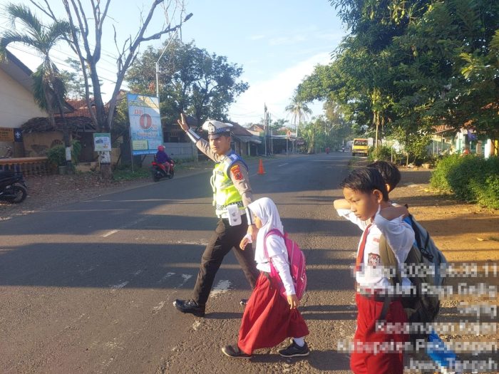 Optimalkan Kehadiran di Pagi Hari, Polres Pekalongan Berikan Pelayanan Secara Maksimal Kepada Masyarakat