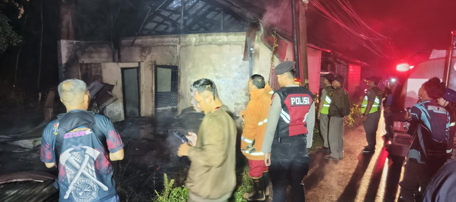 Satsamapta Polresta Palangka Raya Tinjau Lokasi Kebakaran Jalan Badak XXII